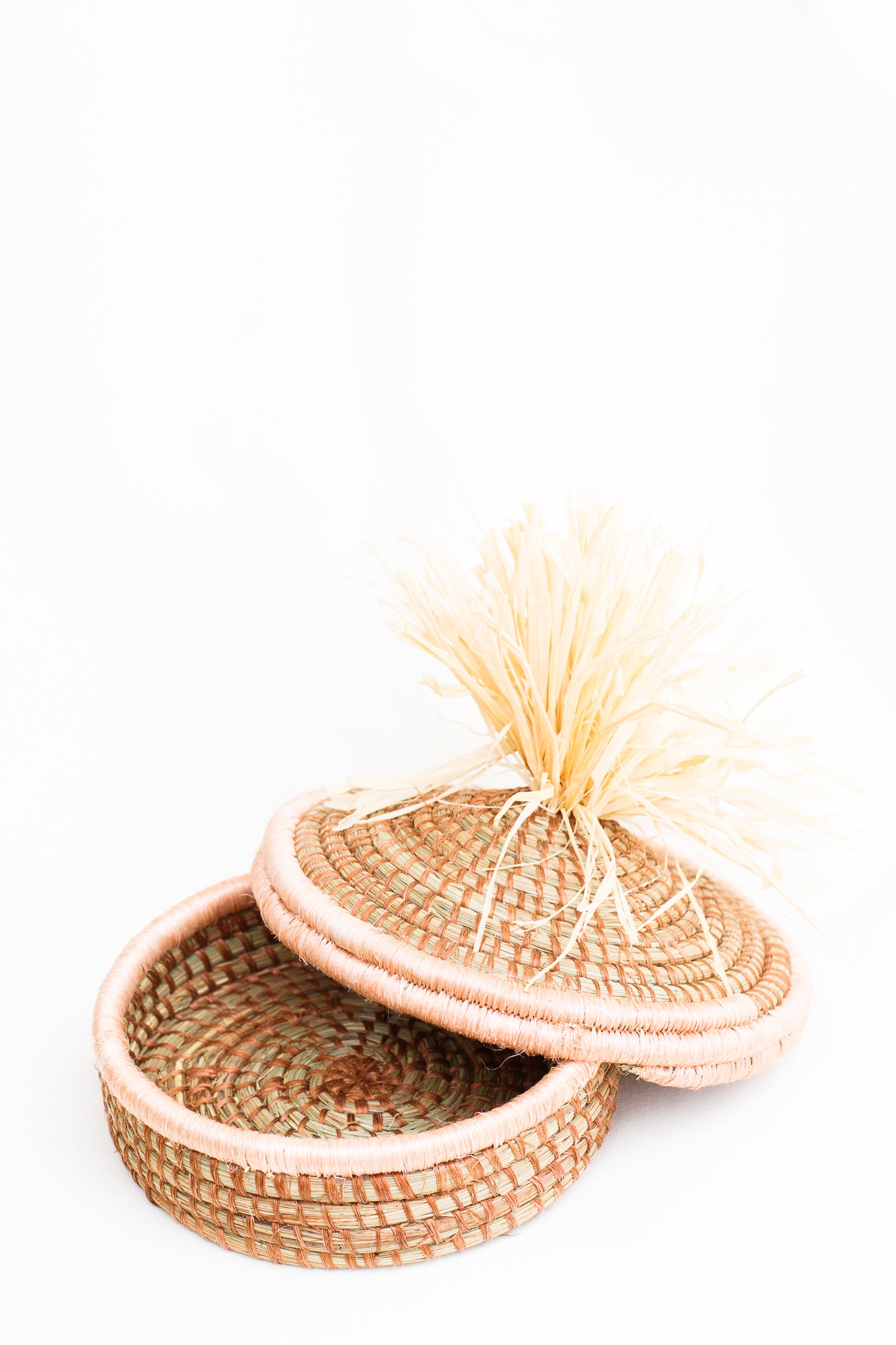 Lidded Fringe Basket, Ibirori