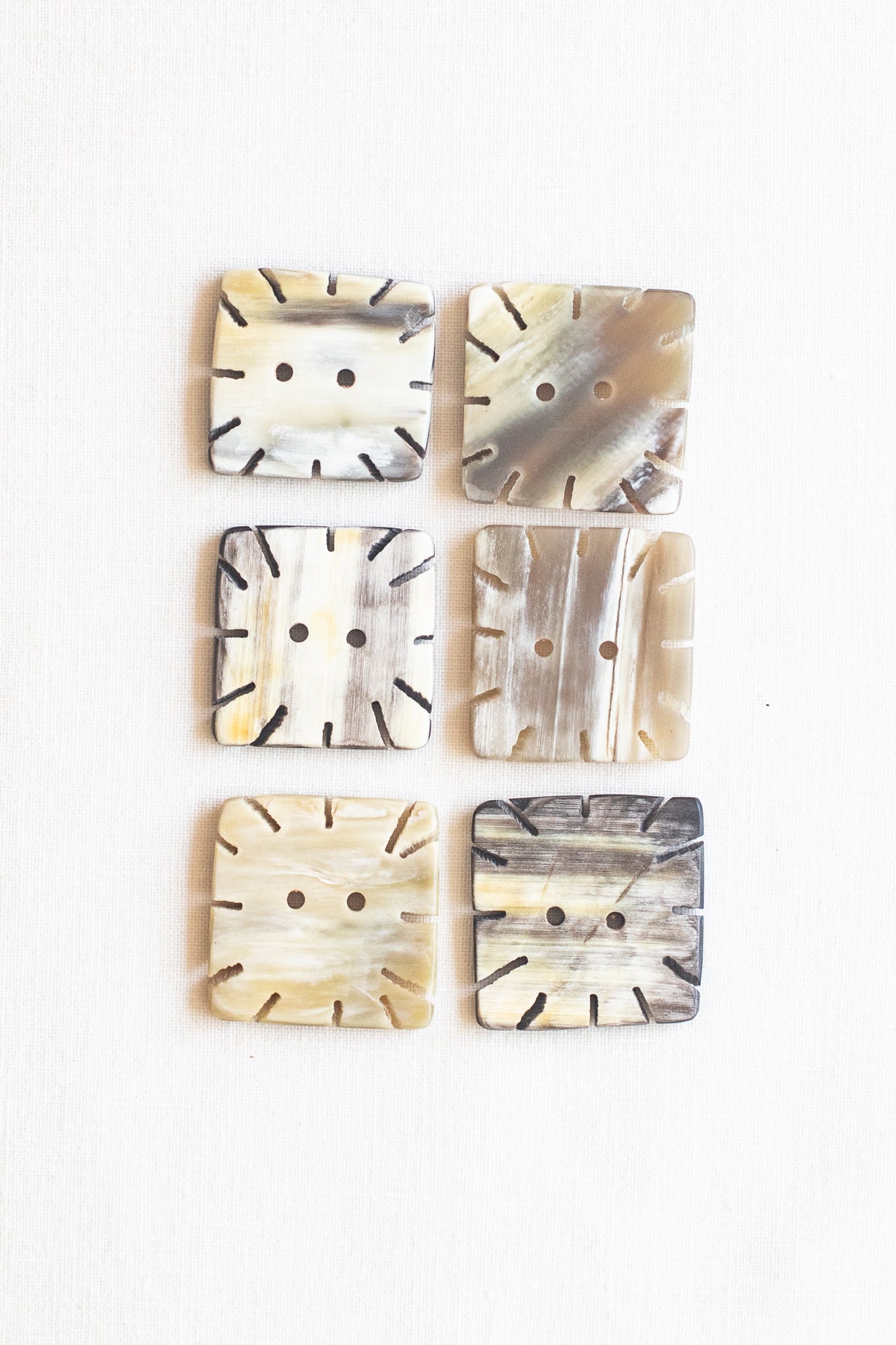 Square Snow-Flake Cow Horn Buttons, .75", Malt