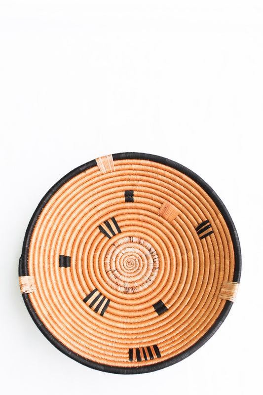 Peace Basket, Molase