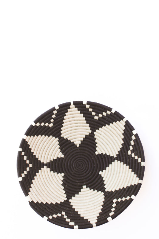 Peace Basket, Inyenyeri