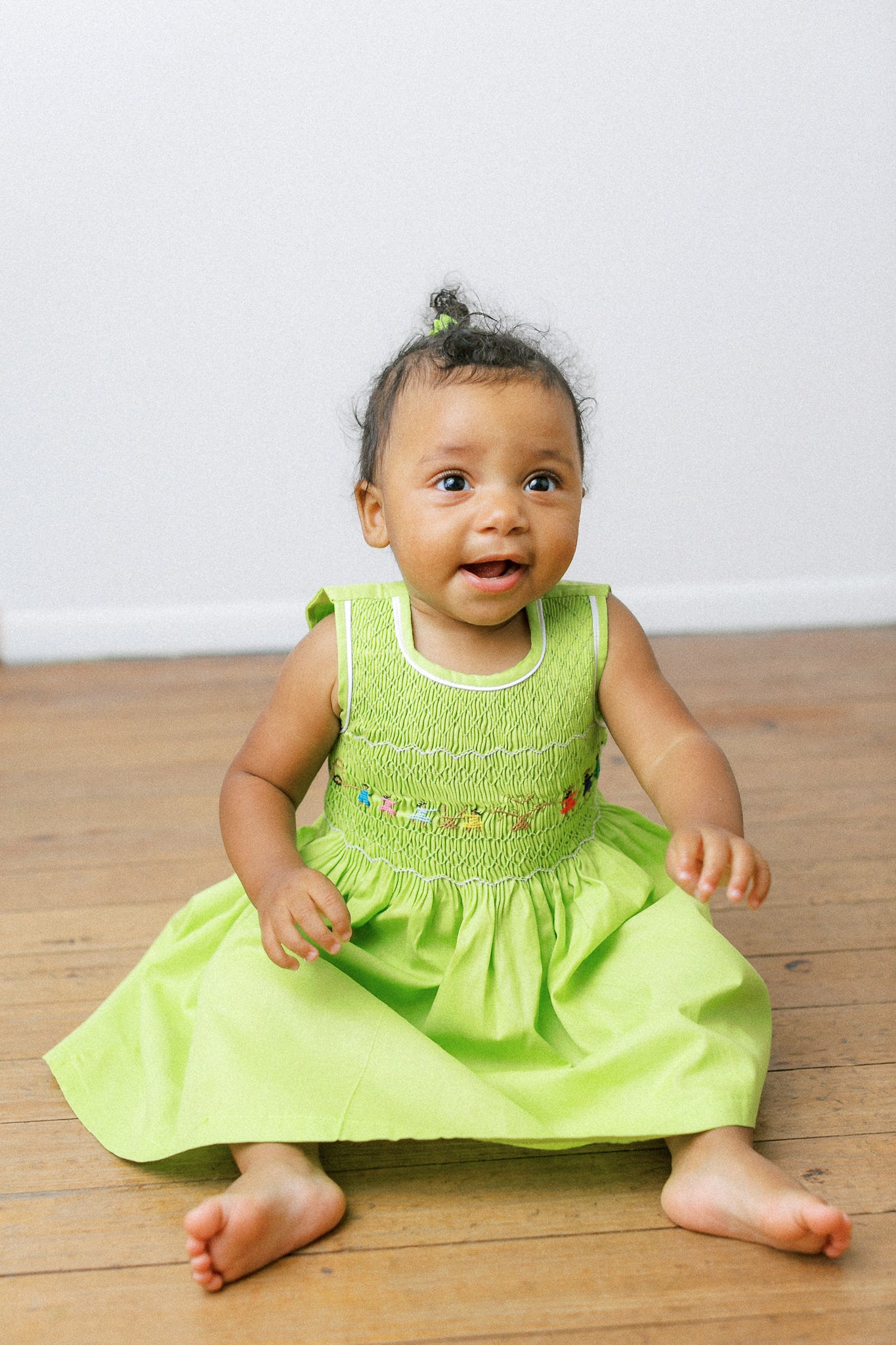 toddler smocked dresses Hand-Smocked Dress Children Playing, Citron classic dress for spring photos Antoinette Paris INES Pink Cord