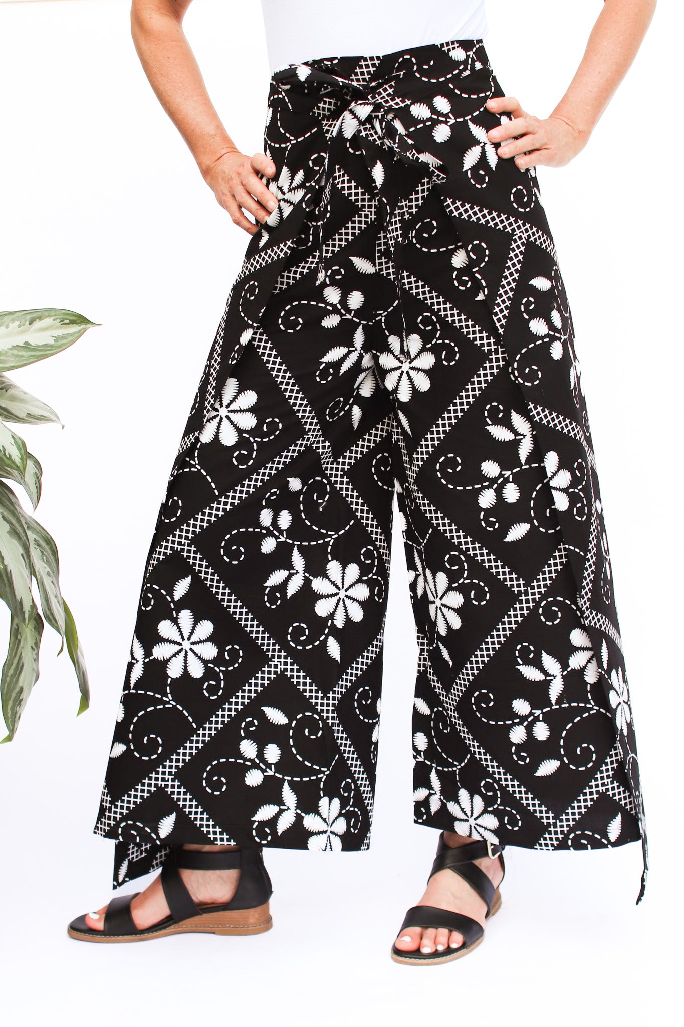 Mupenzi Wrap Pant, Stitched