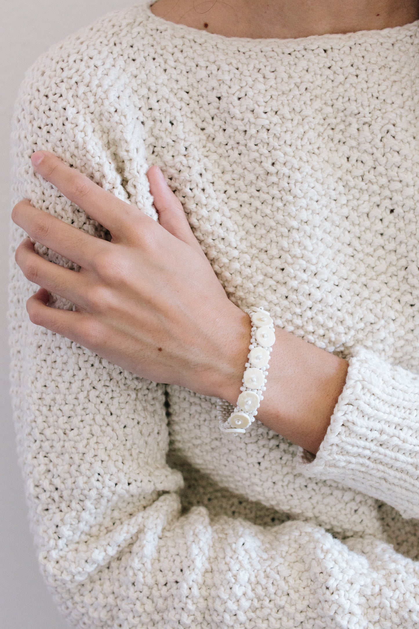 Ostrich Eggshell Single-Row Skoonheid Bracelet, Natural