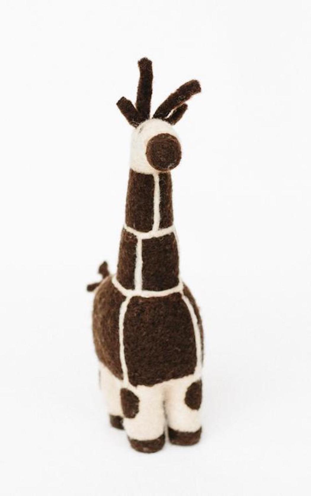 Georgie Giraffe, Natural and Rich Cosmos