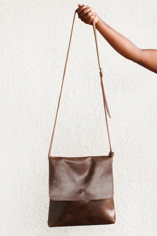 Rebekkah Vertical Messenger Bag, Cocoa