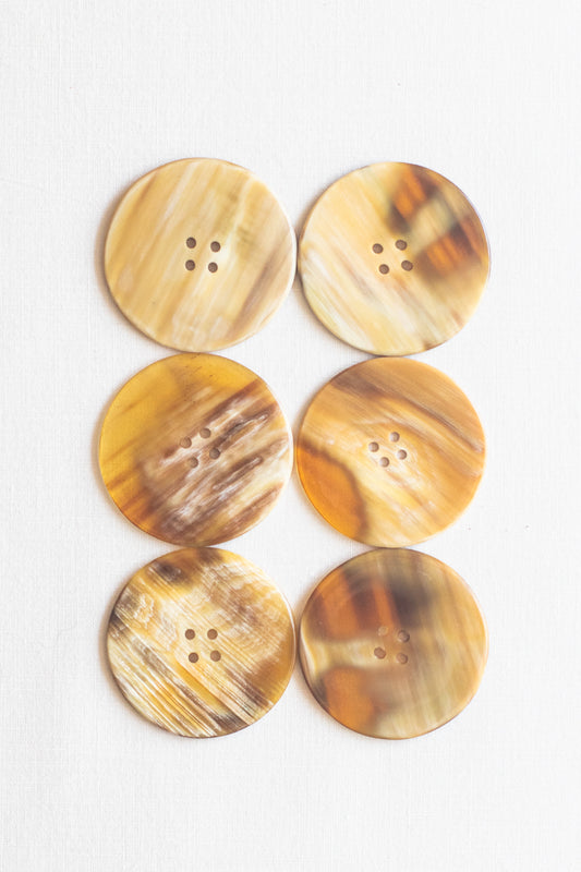 Circular Cow Horn Buttons, 1.5", Latte Swirl
