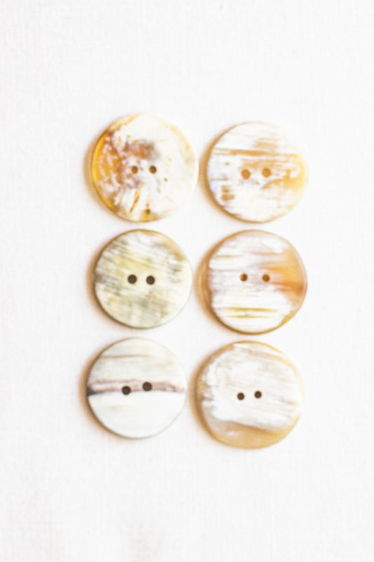 Circular Cow Horn Buttons, 1", Misto