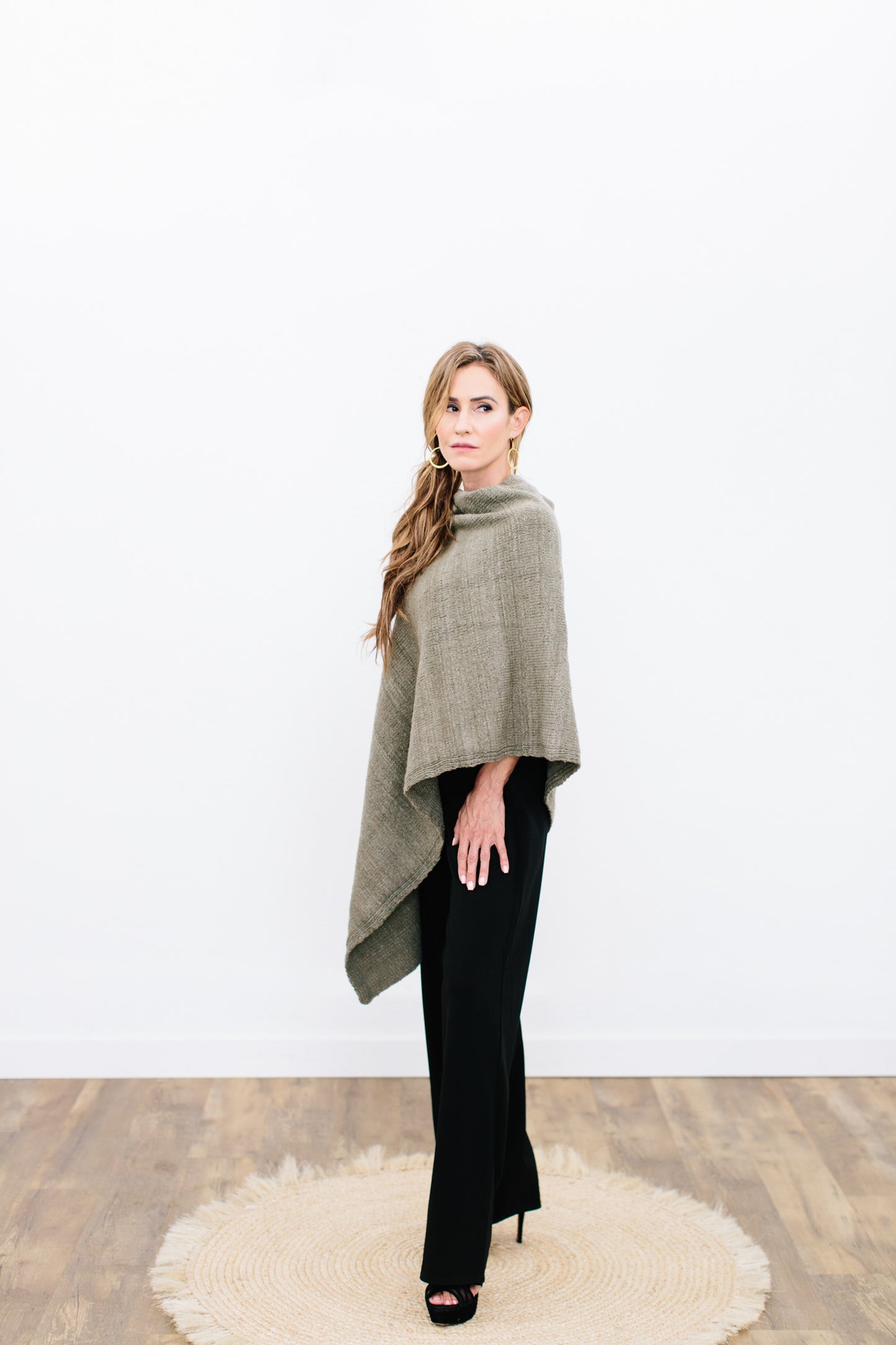 Knitting Pattern, Queen Poncho